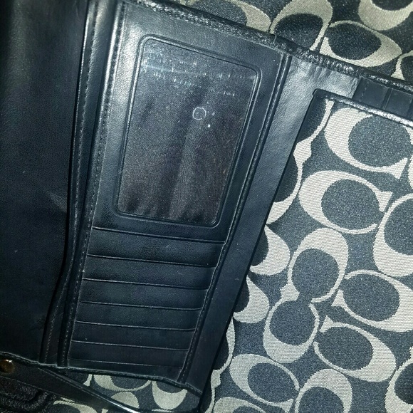 Coach and wallet set - Picture 5 of 8